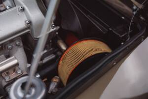 Image 46/99 of Aston Martin DB 6 Volante (1968)