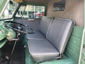 Bild 17/39 von Volkswagen T1 Kastenwagen (1964)