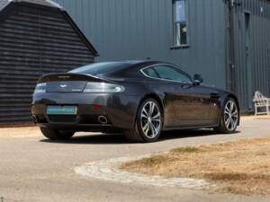 Bild 82/84 von Aston Martin V12 Vantage (2010)