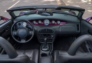 Image 20/29 of Plymouth Prowler (1999)