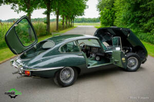Image 51/61 de Jaguar Type E (2+2) (1969)
