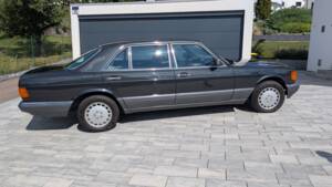 Image 3/29 of Mercedes-Benz 500 SEL (1990)