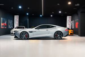 Image 1/39 of Aston Martin Vanquish (2013)