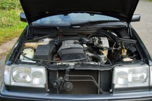 Image 47/63 of Mercedes-Benz 220 E (1993)