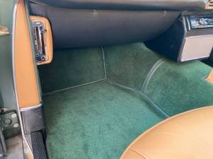 Image 25/50 de Aston Martin DB 4 (1963)
