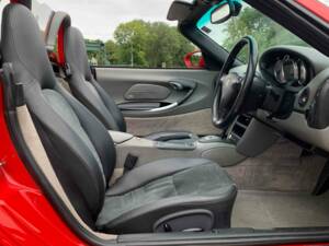 Image 2/8 of Porsche Boxster (2001)