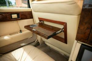 Image 25/39 of Aston Martin Lagonda (1982)