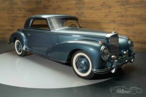 Image 22/31 of Mercedes-Benz 300 S (1953)
