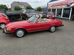 Image 3/8 of Mercedes-Benz 560 SL (1986)