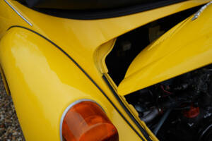 Image 38/50 of Volkswagen Coccinelle 1303 (1976)