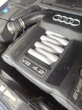 Bild 20/25 von Audi A8 4.2 quattro (2001)