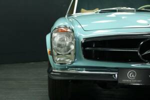 Bild 32/50 von Mercedes-Benz 280 SL (1971)