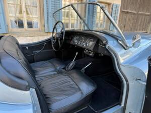 Image 9/21 of Jaguar XK 120 SE OTS (1954)