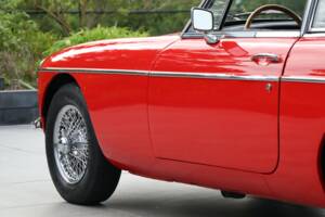 Image 8/50 of MG MGB GT (1974)