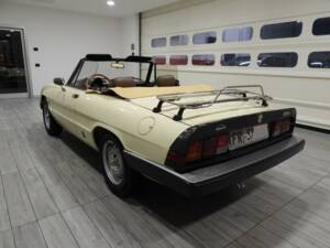 Image 3/15 of Alfa Romeo 1.6 Spider (1983)