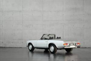 Image 11/50 de Mercedes-Benz 280 SL (1970)