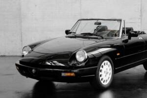 Bild 44/48 von Alfa Romeo 2.0 Spider (1993)