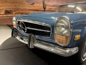 Image 3/36 de Mercedes-Benz 280 SL (1970)