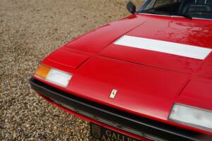 Image 34/50 de Ferrari 365 GT4 2+2 (1974)