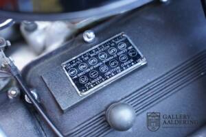 Image 19/50 de Ferrari 330 GT 2+2 (1965)