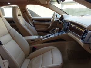 Bild 50/99 von Porsche Panamera Turbo (2009)