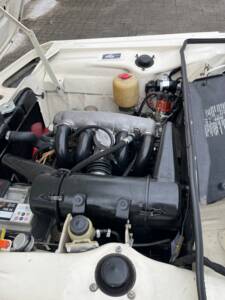 Image 13/33 de BMW 2000 tii (1971)
