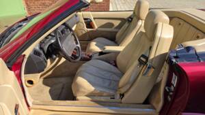 Image 15/100 of Mercedes-Benz 300 SL-24 (1991)