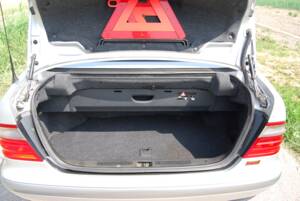 Image 38/46 of Mercedes-Benz CLK 200 (1999)