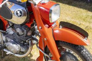 Bild 15/31 von Honda C 72 (1964)