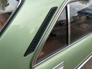 Image 22/80 of Peugeot 504 TI (1976)