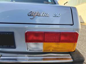 Bild 24/26 von Alfa Romeo Alfetta 2.0 L (1980)