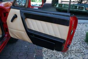 Immagine 38/50 di Alfa Romeo 2.0 Spider (1991)