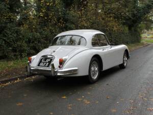 Image 6/15 de Jaguar XK 150 3.8 S FHC (1961)