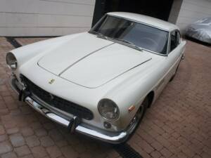Imagen 5/8 de Ferrari 250 GTE (1962)