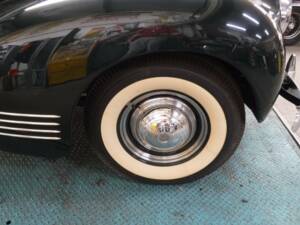 Image 11/50 of Packard 110 (1941)
