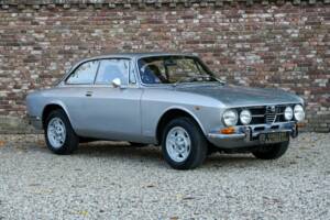 Image 44/50 of Alfa Romeo 1750 GT Veloce (1970)