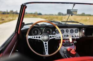 Image 9/50 of Jaguar E-Type 3.8 Flat Floor (1961)