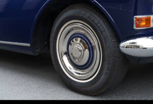Image 14/27 of Rolls-Royce Silver Cloud III &quot;Chinese Eyes&quot; (1966)