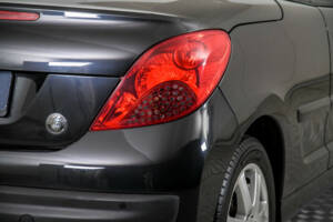 Bild 30/50 von Peugeot 207 CC 1.6 VTi (2009)