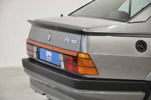 Bild 31/34 von Alfa Romeo 75 2.0 Twin Spark (1988)