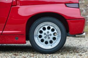 Image 25/50 de Alfa Romeo SZ (1991)