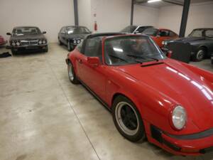 Bild 8/21 von Porsche 911 Carrera 3.2 (1987)