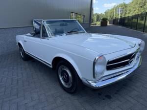 Bild 8/50 von Mercedes-Benz 280 SL (1969)