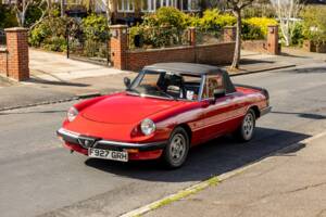 Afbeelding 28/50 van Alfa Romeo 2.0 Spider (1989)