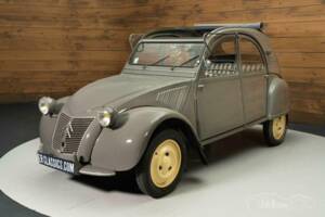 Immagine 6/19 di Citroën 2 CV A (1953)