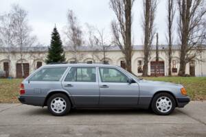 Bild 5/32 von Mercedes-Benz 280 TE (1993)