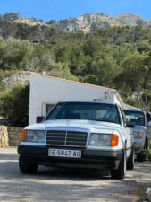 Imagen 6/6 de Mercedes-Benz 300 E (1989)