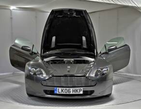 Image 17/50 de Aston Martin V8 Vantage (2006)