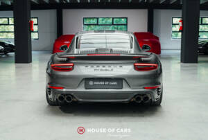Image 8/25 of Porsche 911 Turbo S Exclusive (2018)
