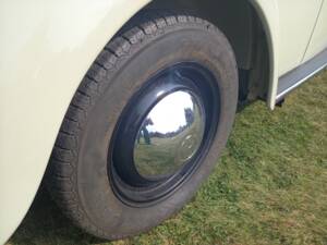Image 17/137 of Volkswagen Beetle 1200 (1965)